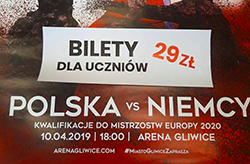 Plakat zapraszajacy na mecz Polska-Niemcy w gliwickiej Arenie