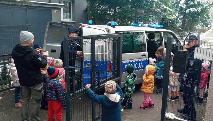 policjant i dzieci