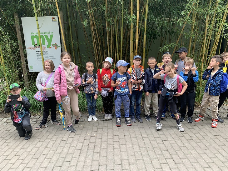 Uczestnicy wycieczki do opolskiego ZOO