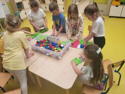 Iskierki realizujące program Kolorowa matematyka z Korbo
